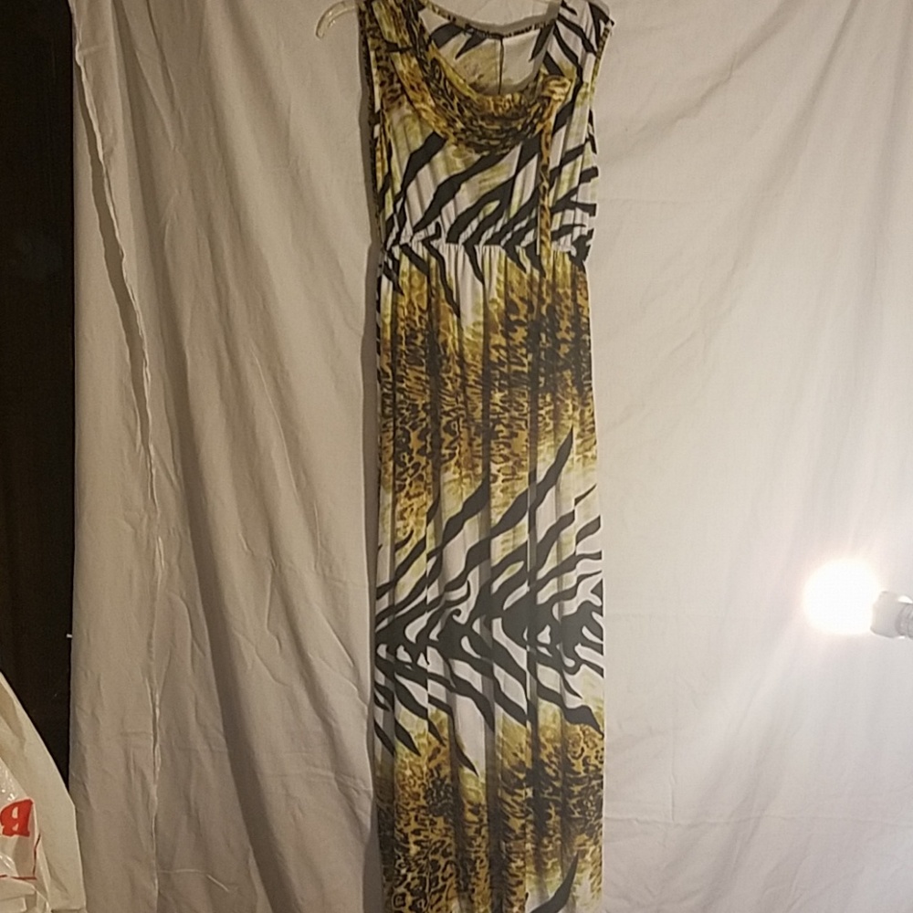 Julia maxi dress